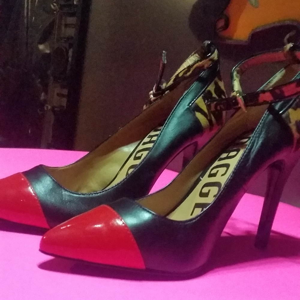 Kelsi Dagger Brooklyn pumps, new without box